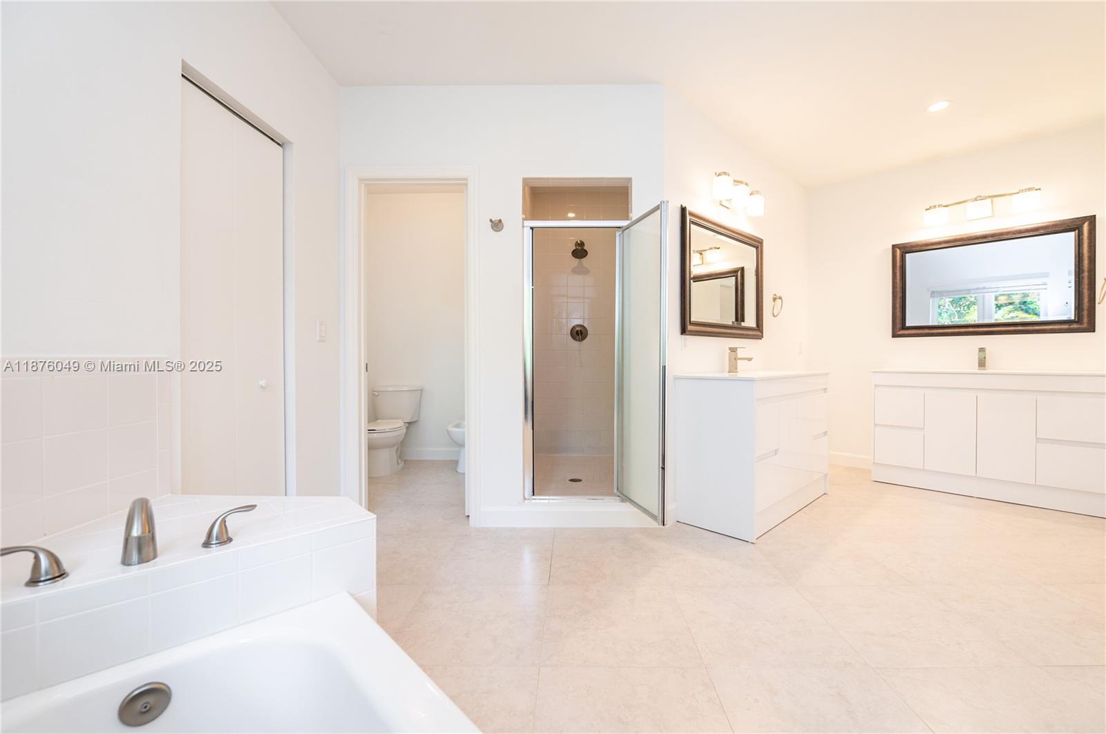 CORAL GABLES SEC E - Residential