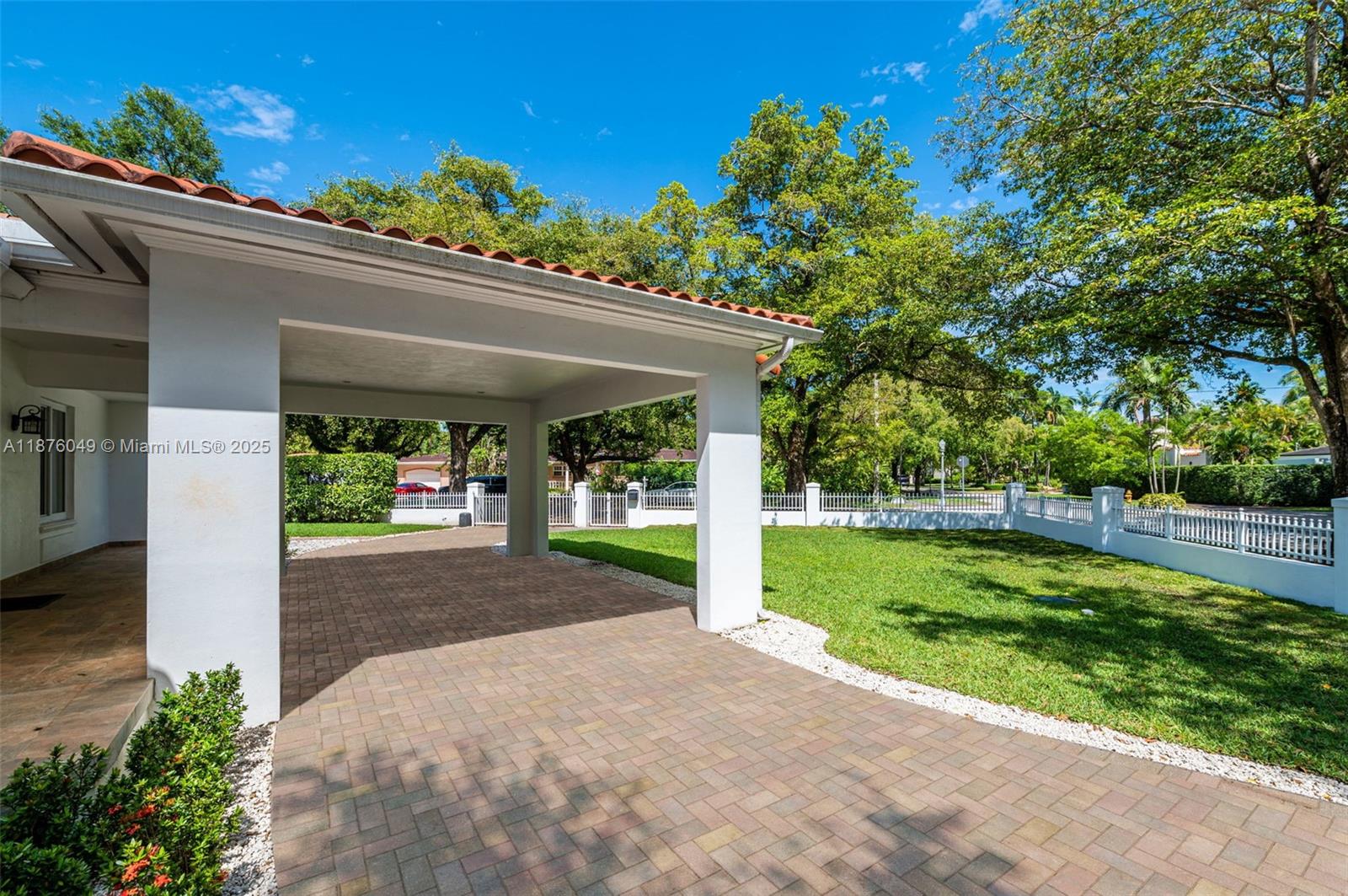 CORAL GABLES SEC E - Residential