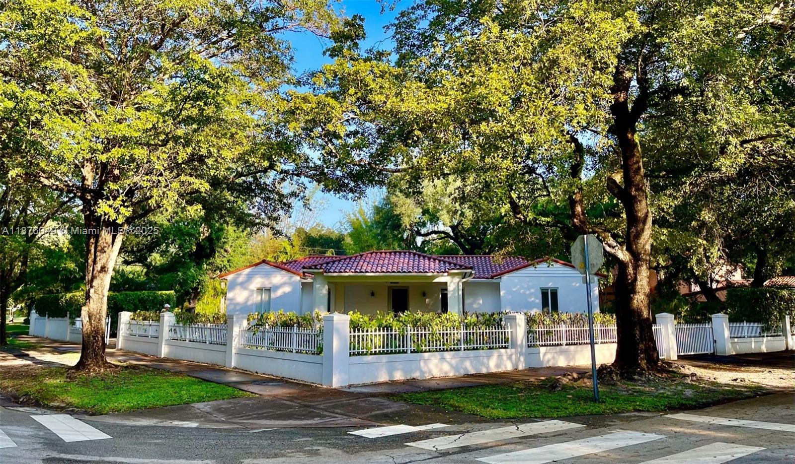 CORAL GABLES SEC E - Residential