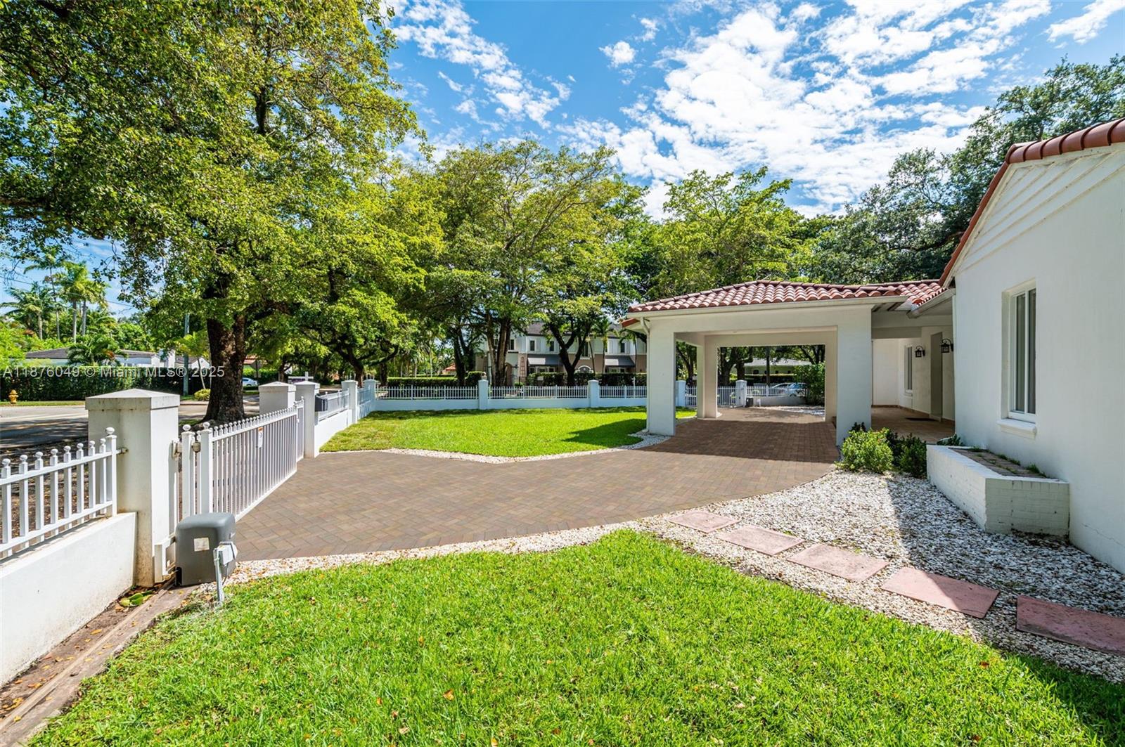 CORAL GABLES SEC E - Residential