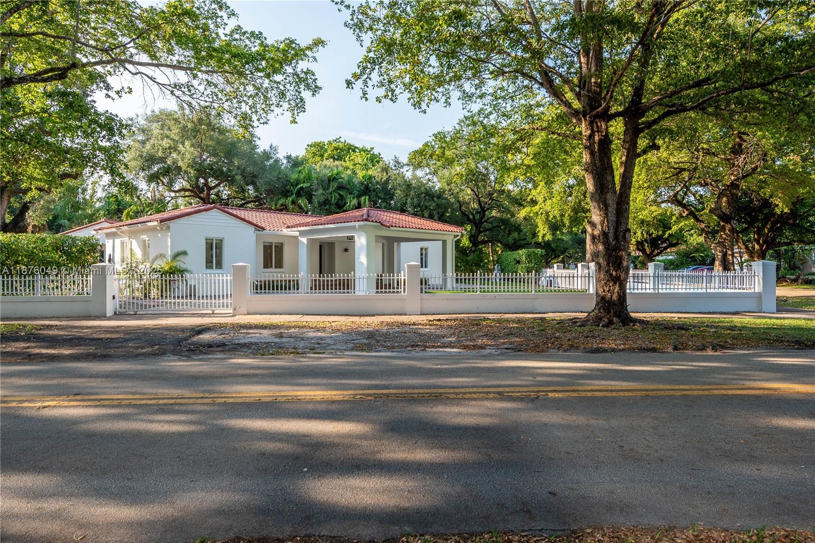 CORAL GABLES SEC E - Residential
