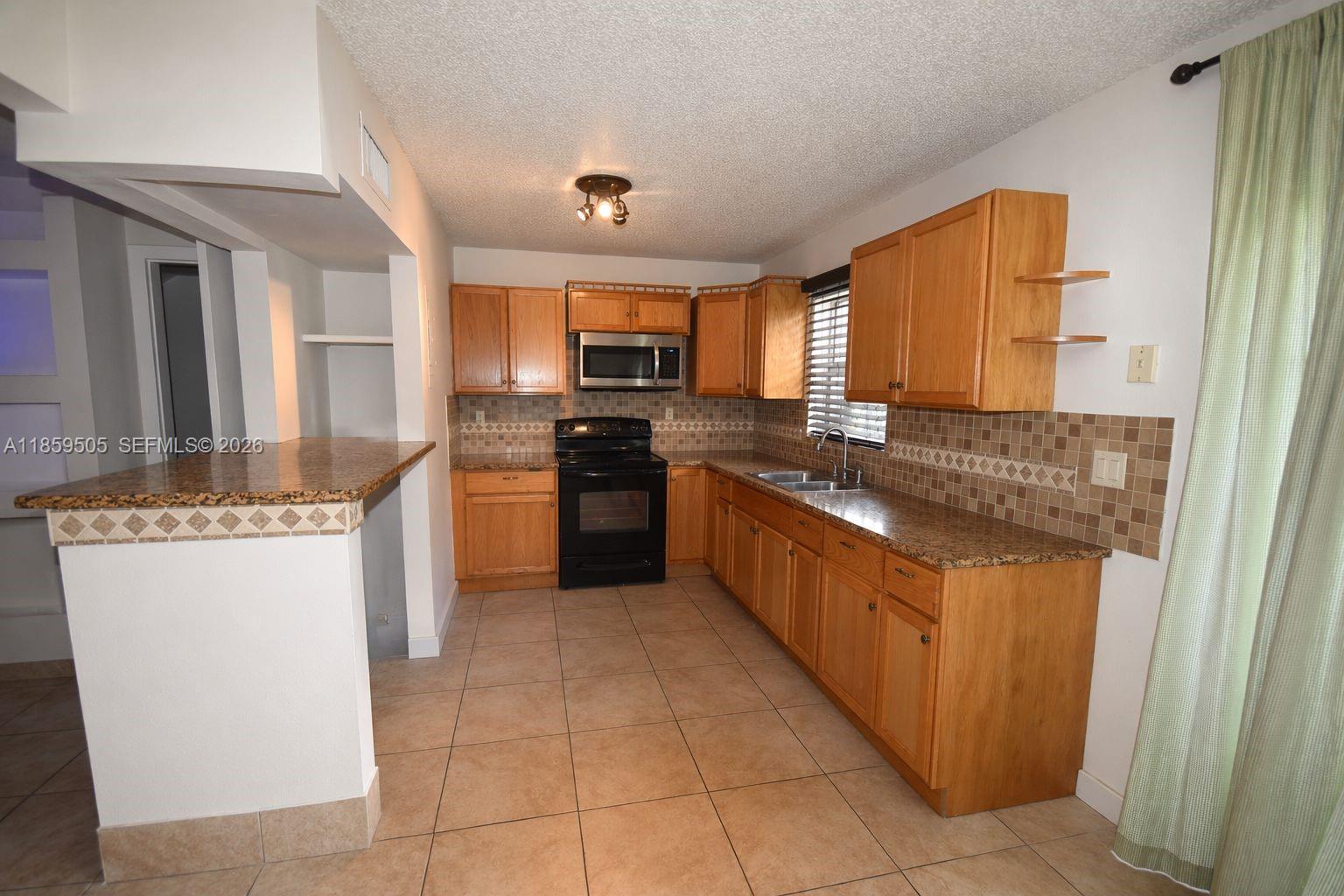 CROSS BRIAR I CONDO - Residential