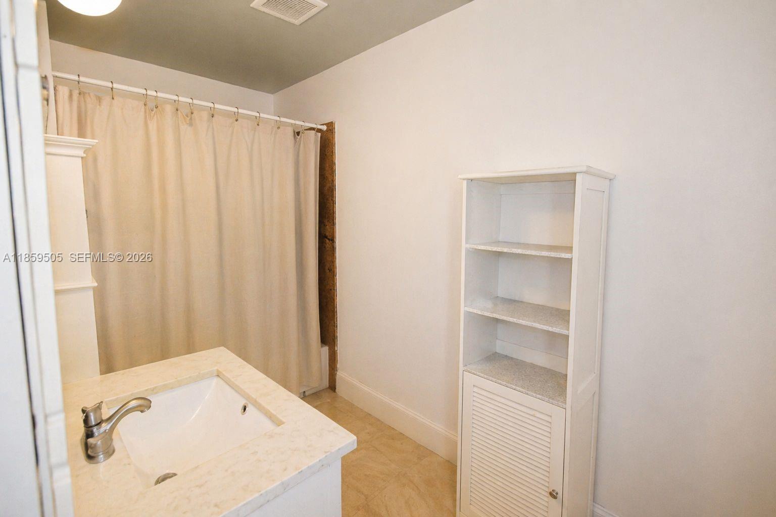 CROSS BRIAR I CONDO - Residential