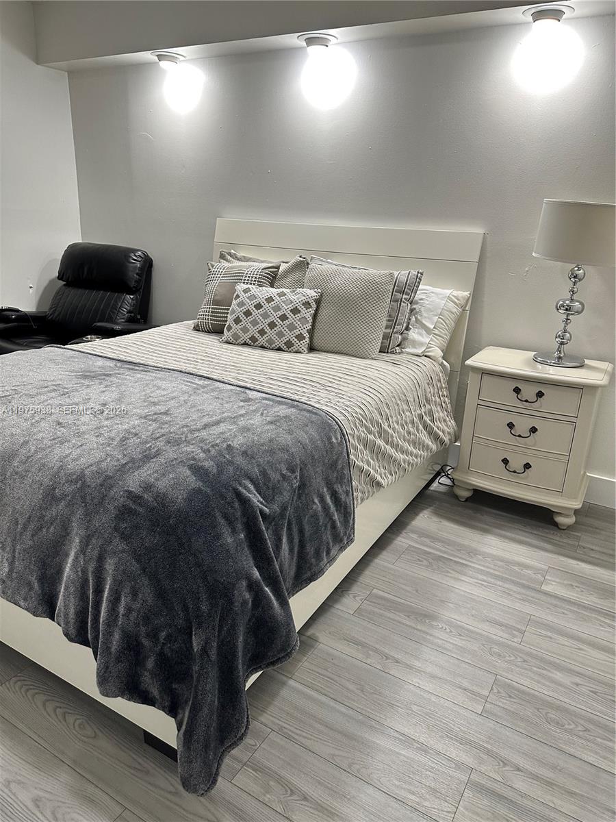 INTERNATIONAL TOWERS COND - Residential Lease