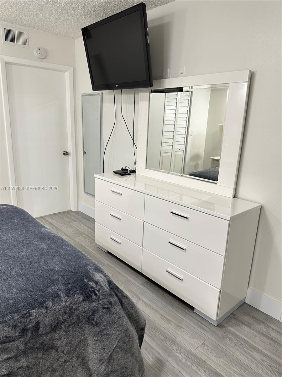 INTERNATIONAL TOWERS COND - Residential Lease