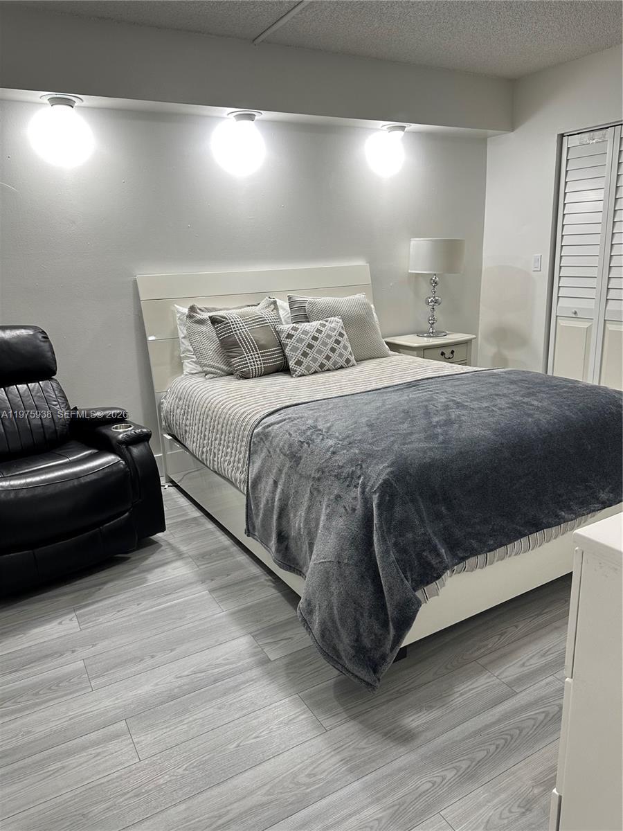 INTERNATIONAL TOWERS COND - Residential Lease