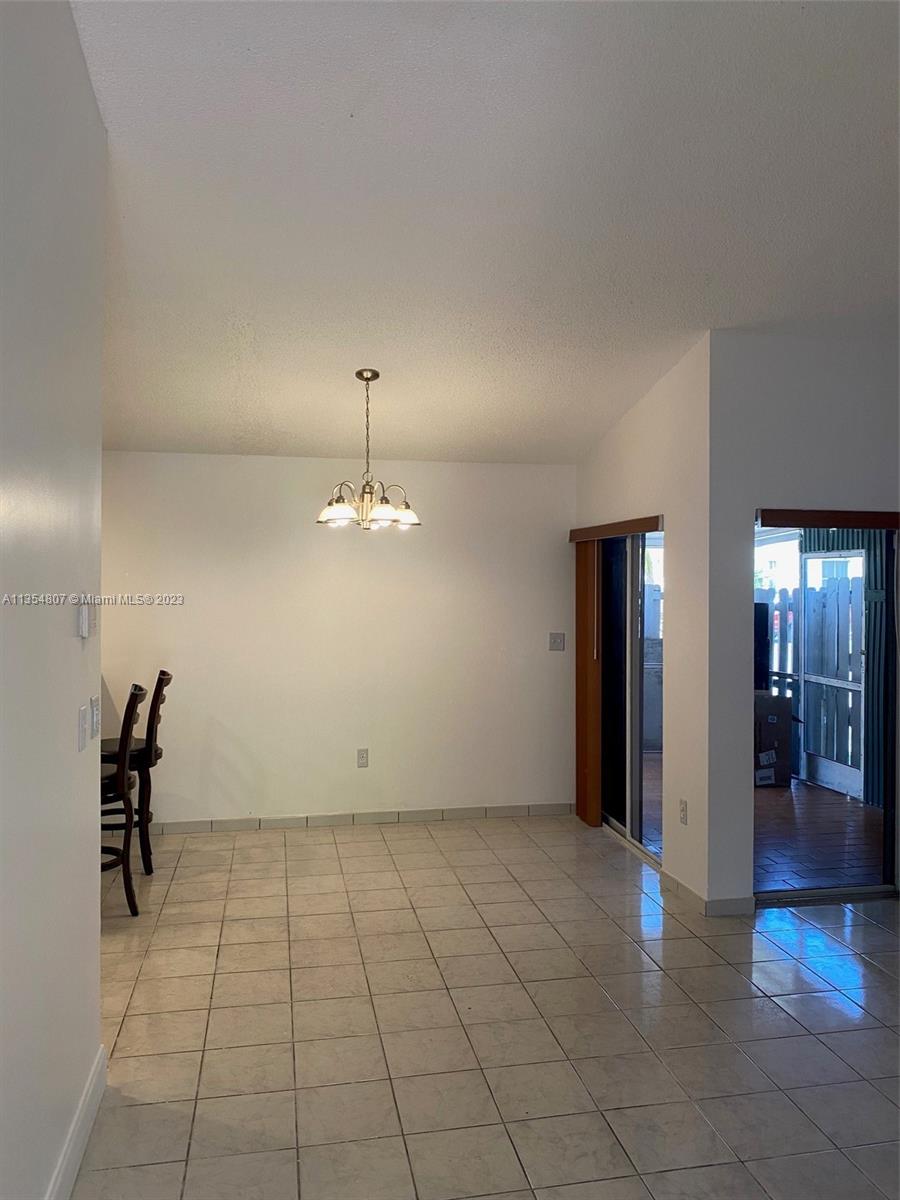 CORAL LAKES - Residential