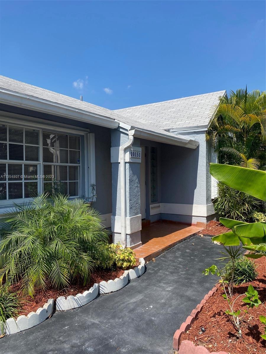 CORAL LAKES - Residential