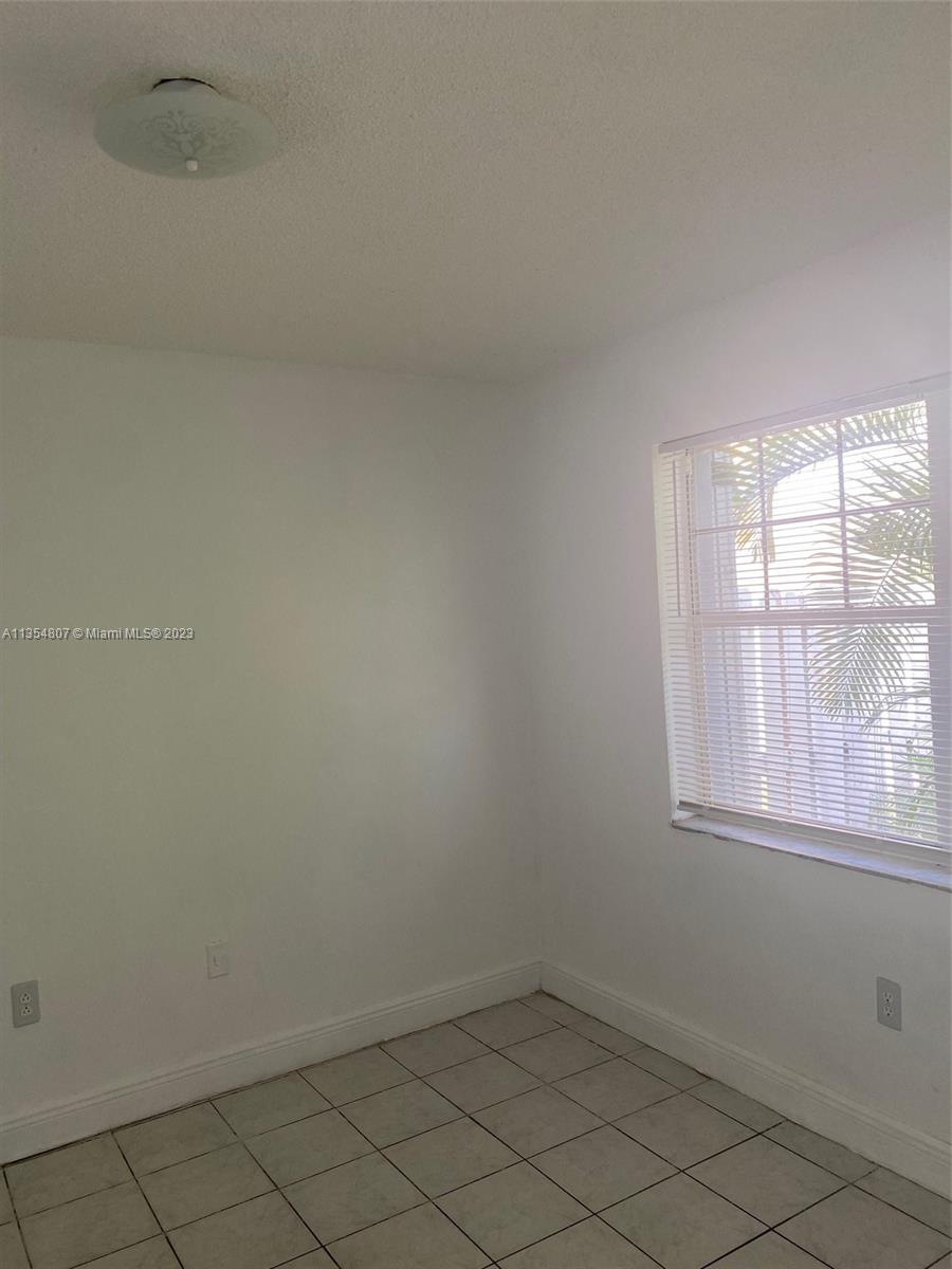 CORAL LAKES - Residential