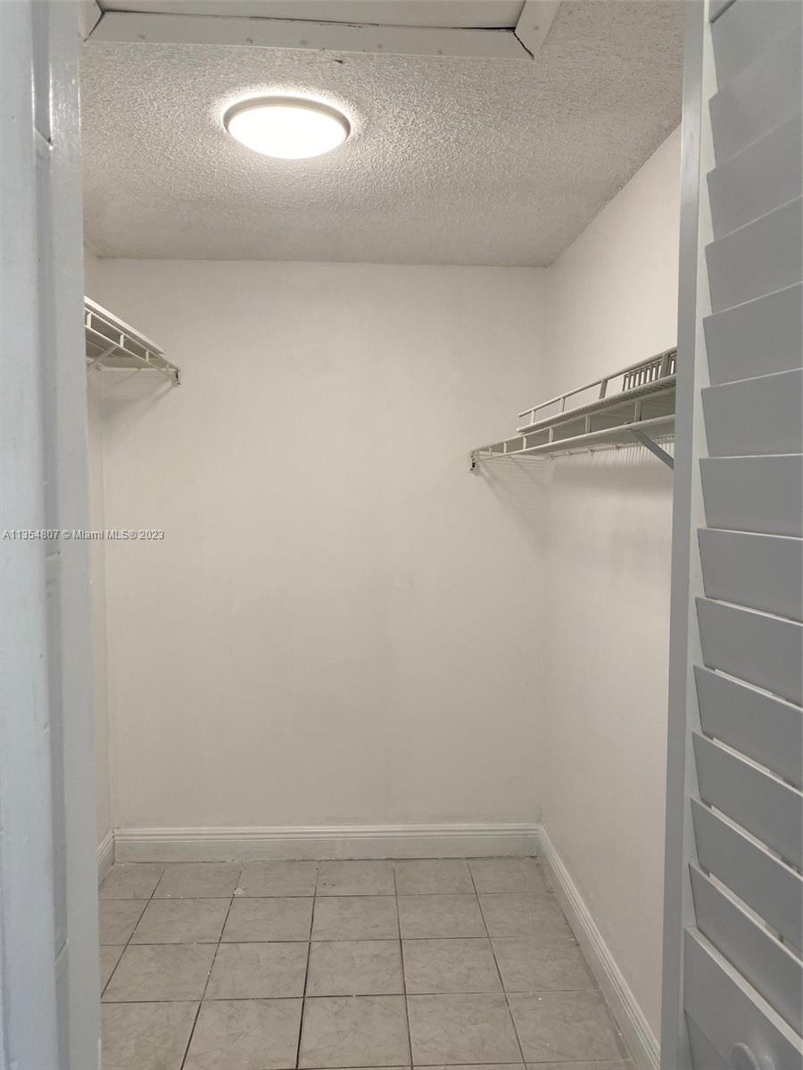 CORAL LAKES - Residential