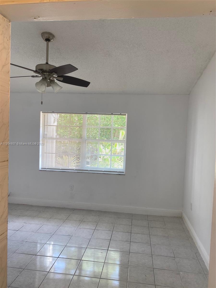 CORAL LAKES - Residential