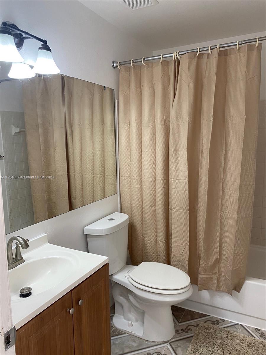 CORAL LAKES - Residential