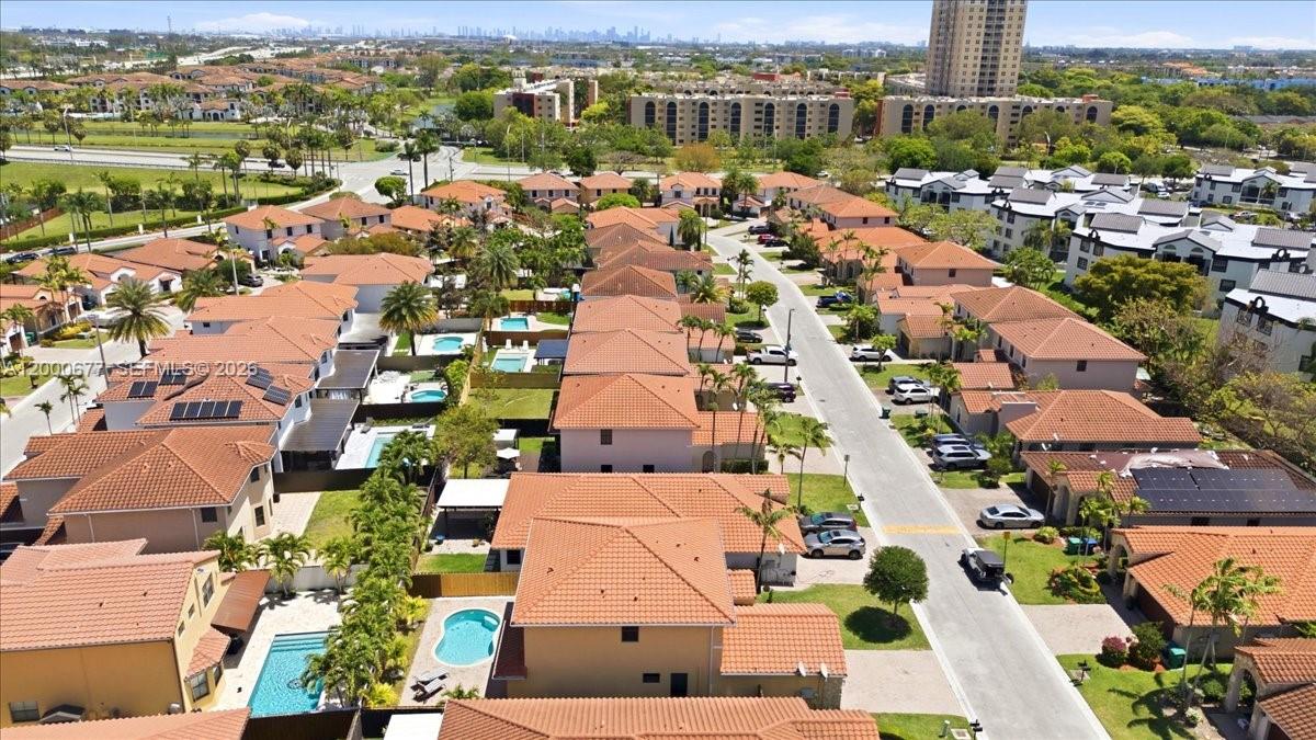 FONTAINEBLEAU WEST NORTH - Residential Lease