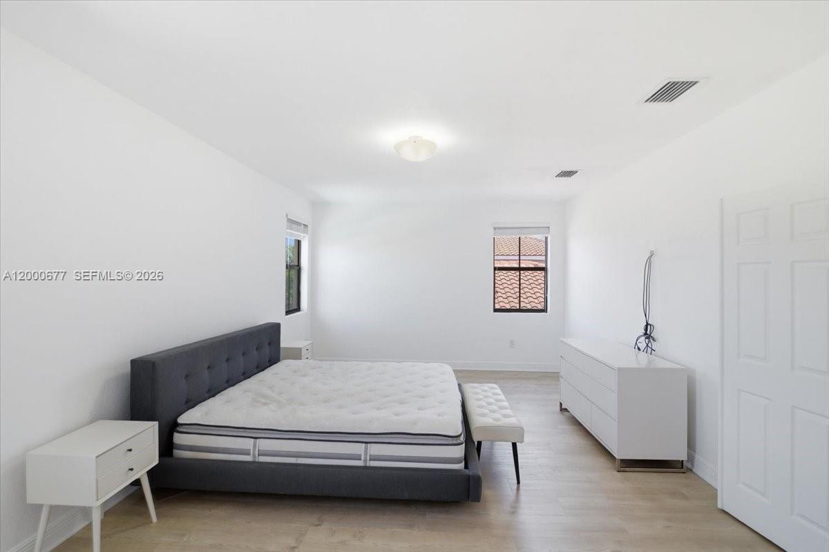 FONTAINEBLEAU WEST NORTH - Residential Lease