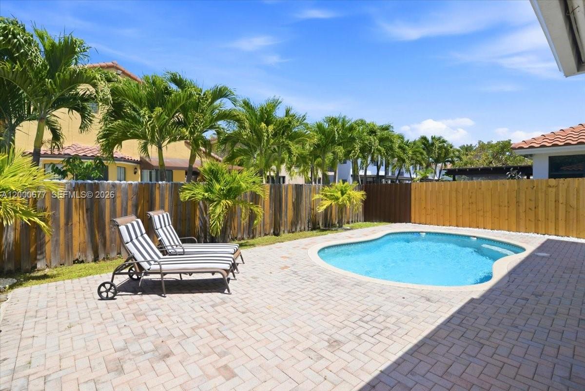 FONTAINEBLEAU WEST NORTH - Residential Lease