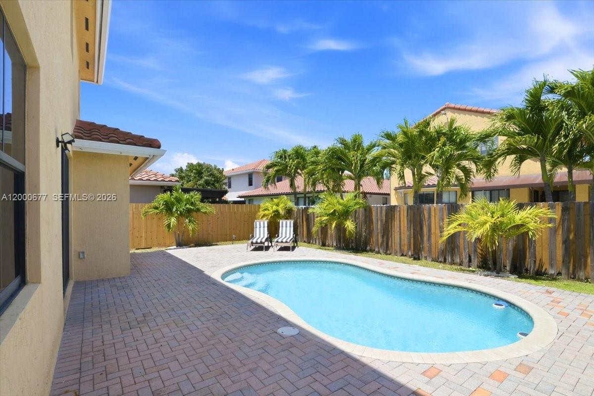 FONTAINEBLEAU WEST NORTH - Residential Lease