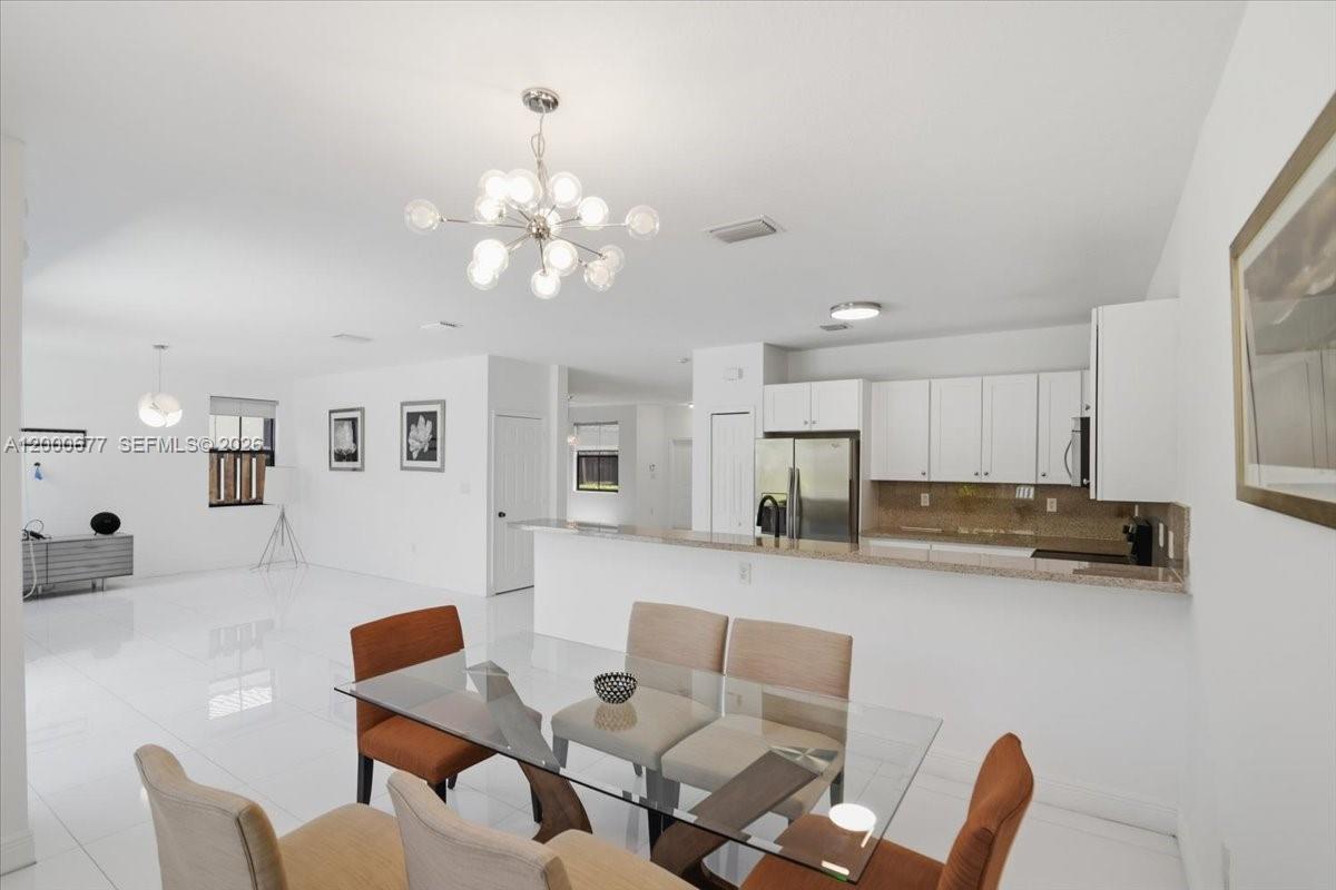 FONTAINEBLEAU WEST NORTH - Residential Lease