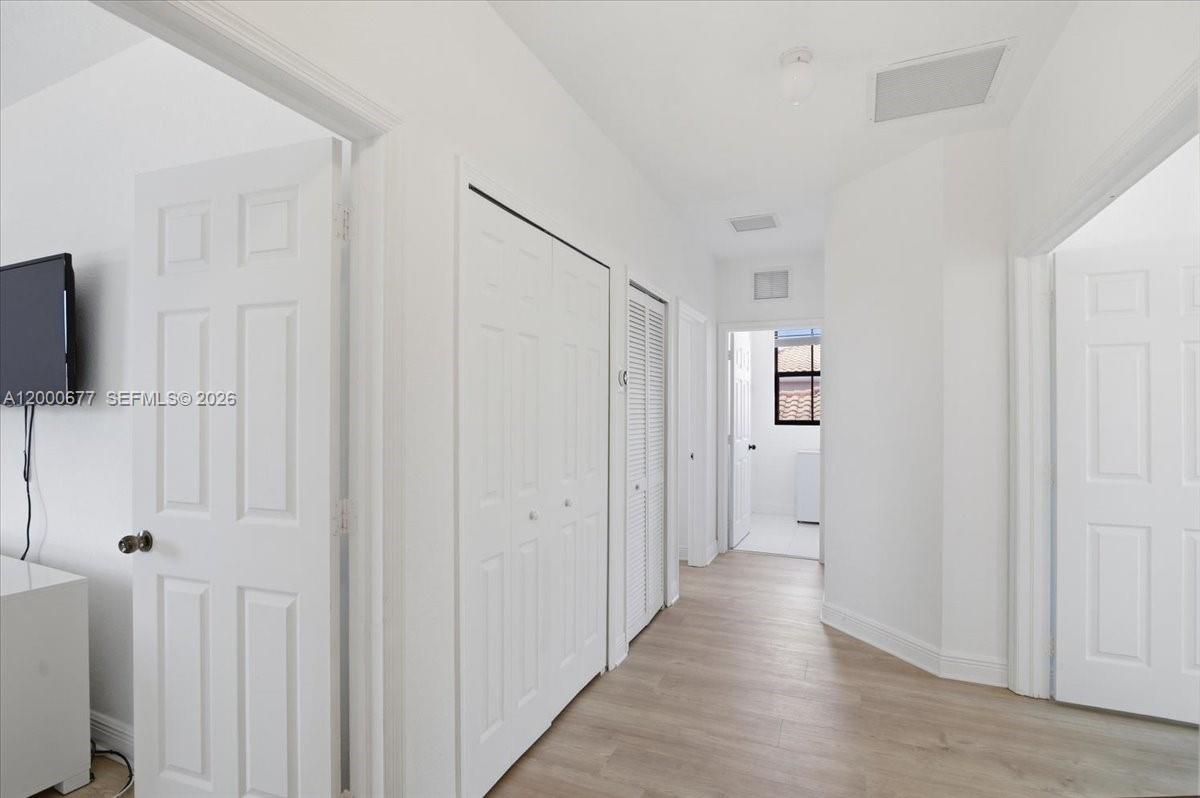 FONTAINEBLEAU WEST NORTH - Residential Lease