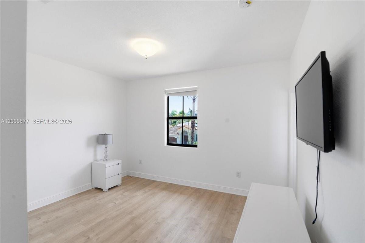 FONTAINEBLEAU WEST NORTH - Residential Lease