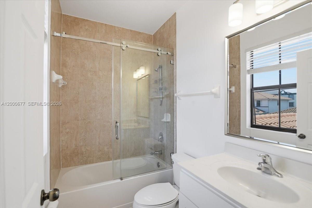 FONTAINEBLEAU WEST NORTH - Residential Lease