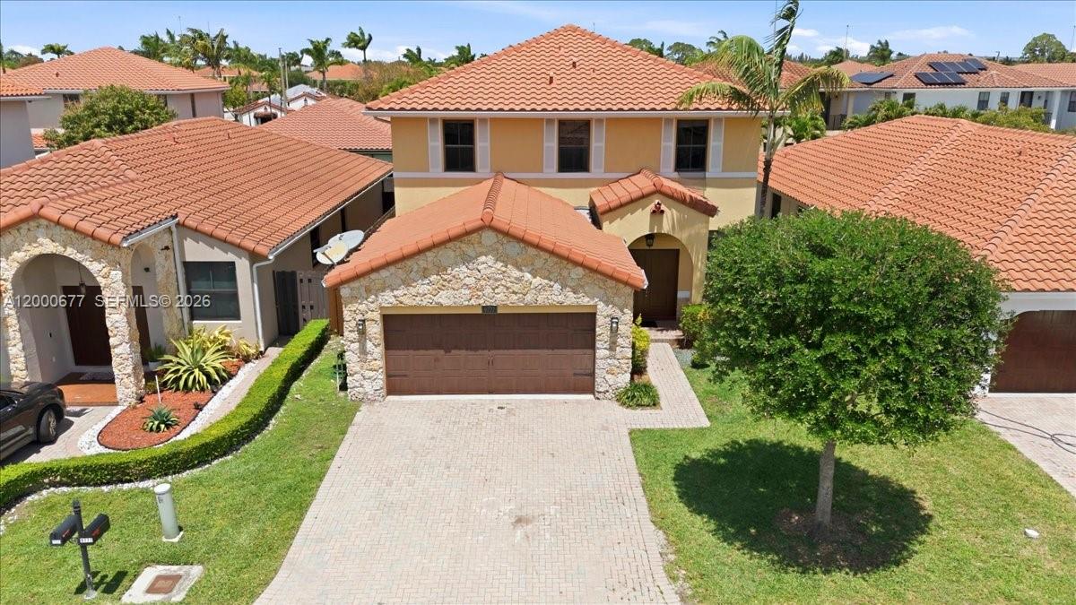 FONTAINEBLEAU WEST NORTH - Residential Lease