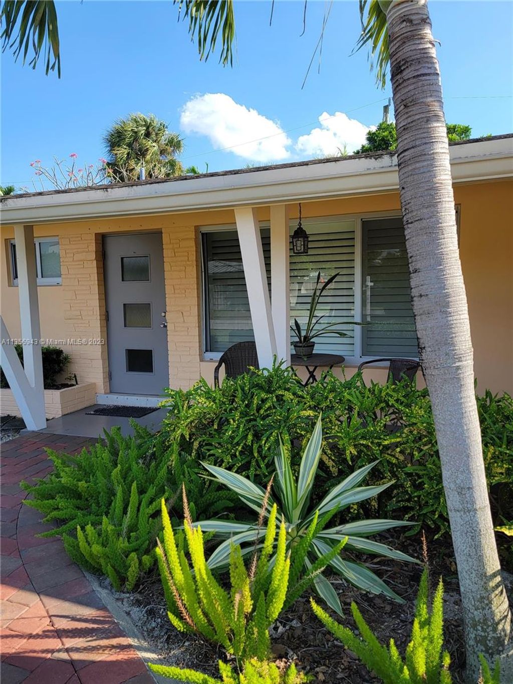 Photo of 1858 NE 34th St, Oakland Park, FL 33306 (MLS # A11356943)