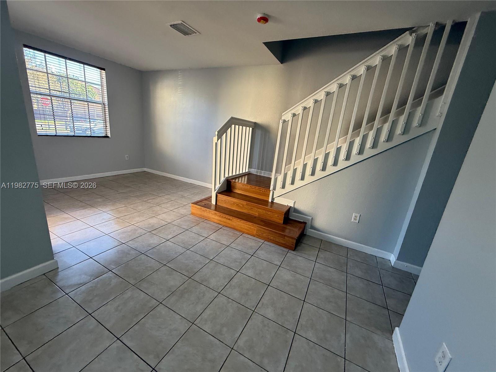 VILLAS AT CARMEL CONDO NO - Residential Lease