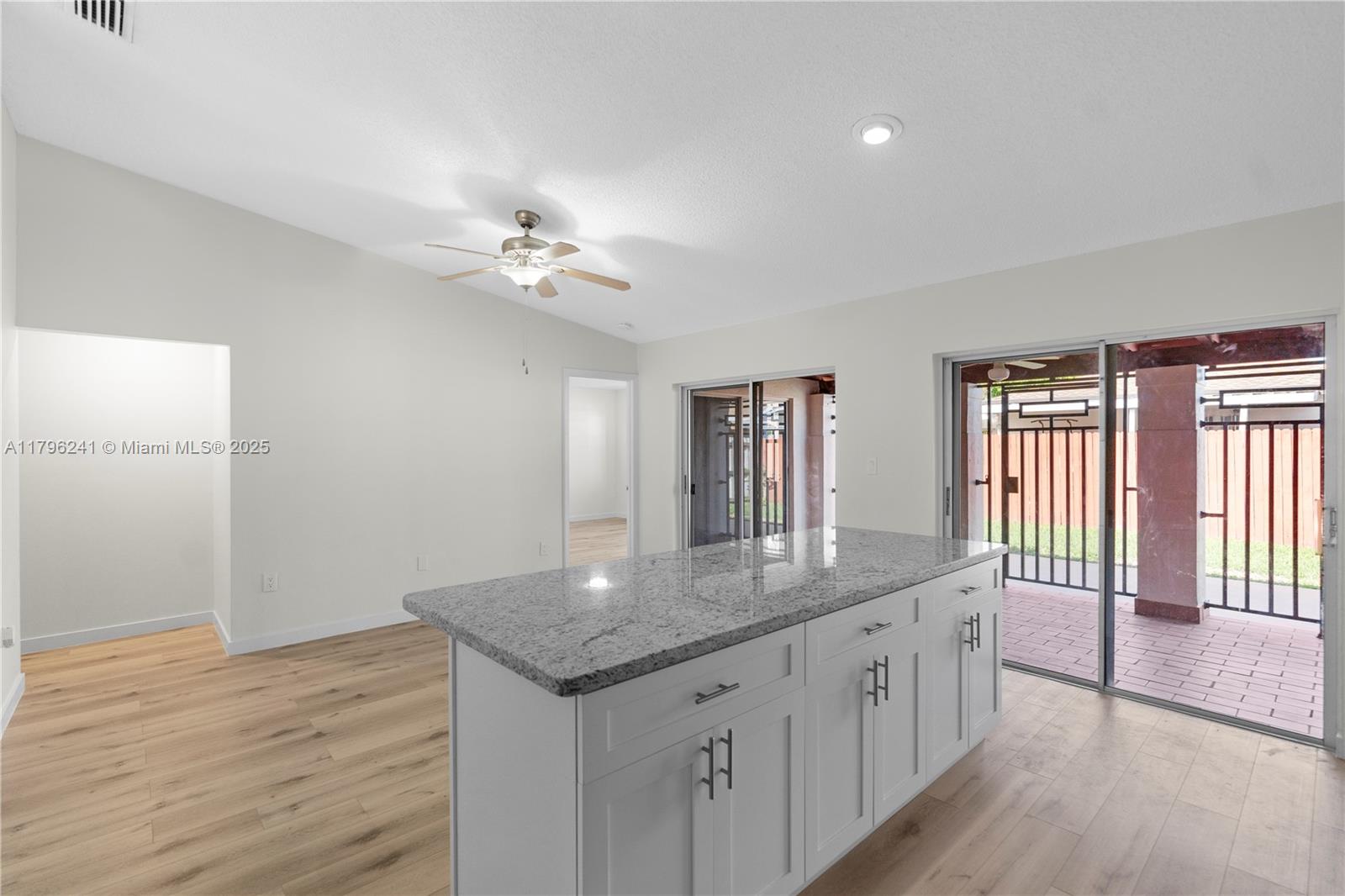 LA ROMANA - Residential Lease