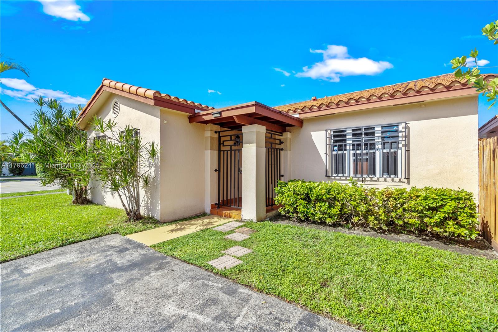 1750 SW 137th Pl