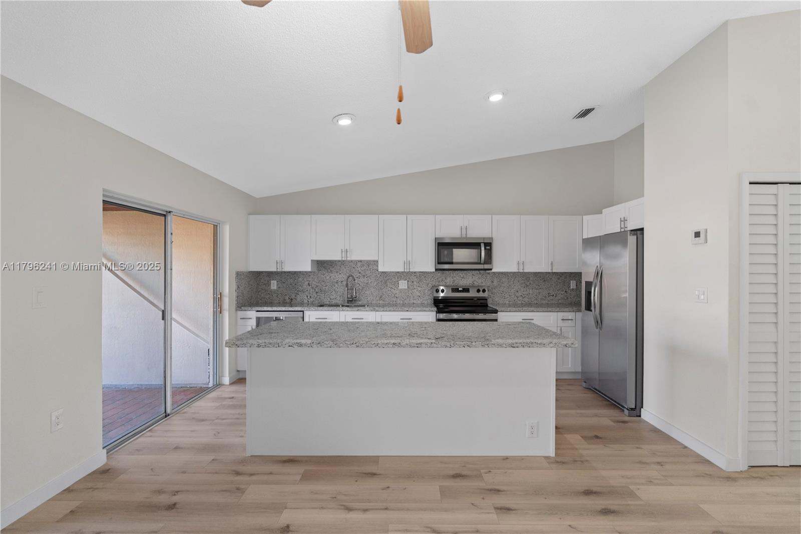 LA ROMANA - Residential Lease