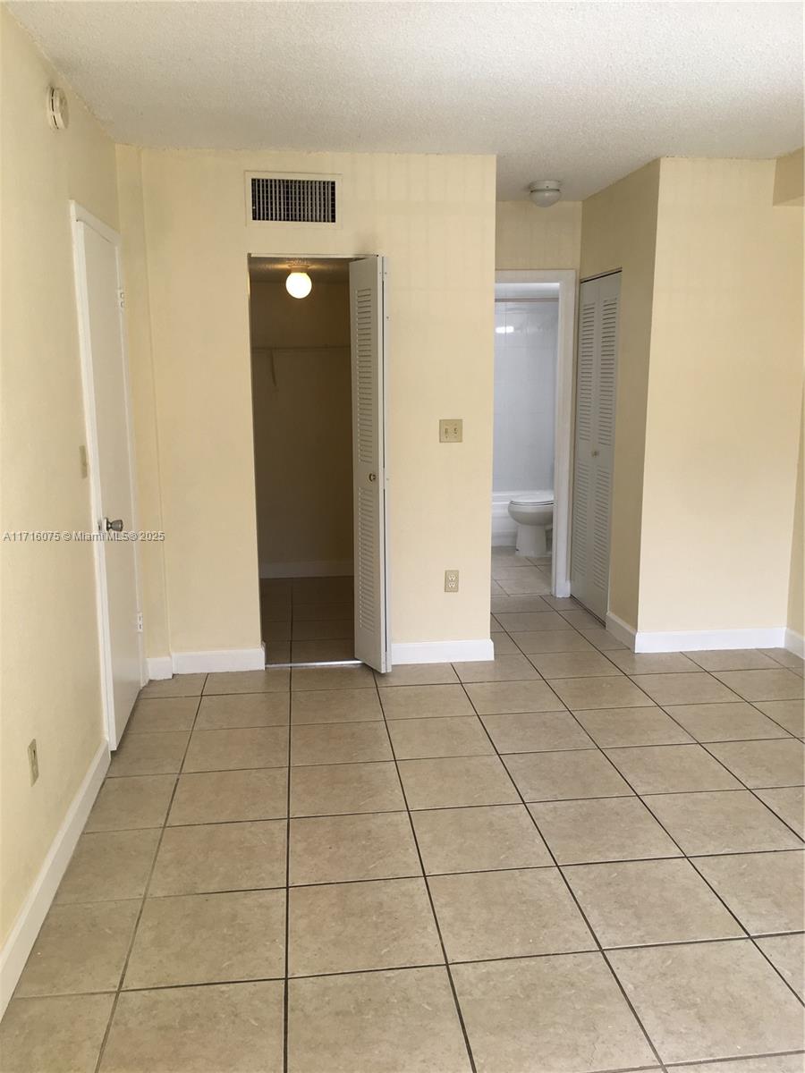 THE BERKELEY CONDO - Residential