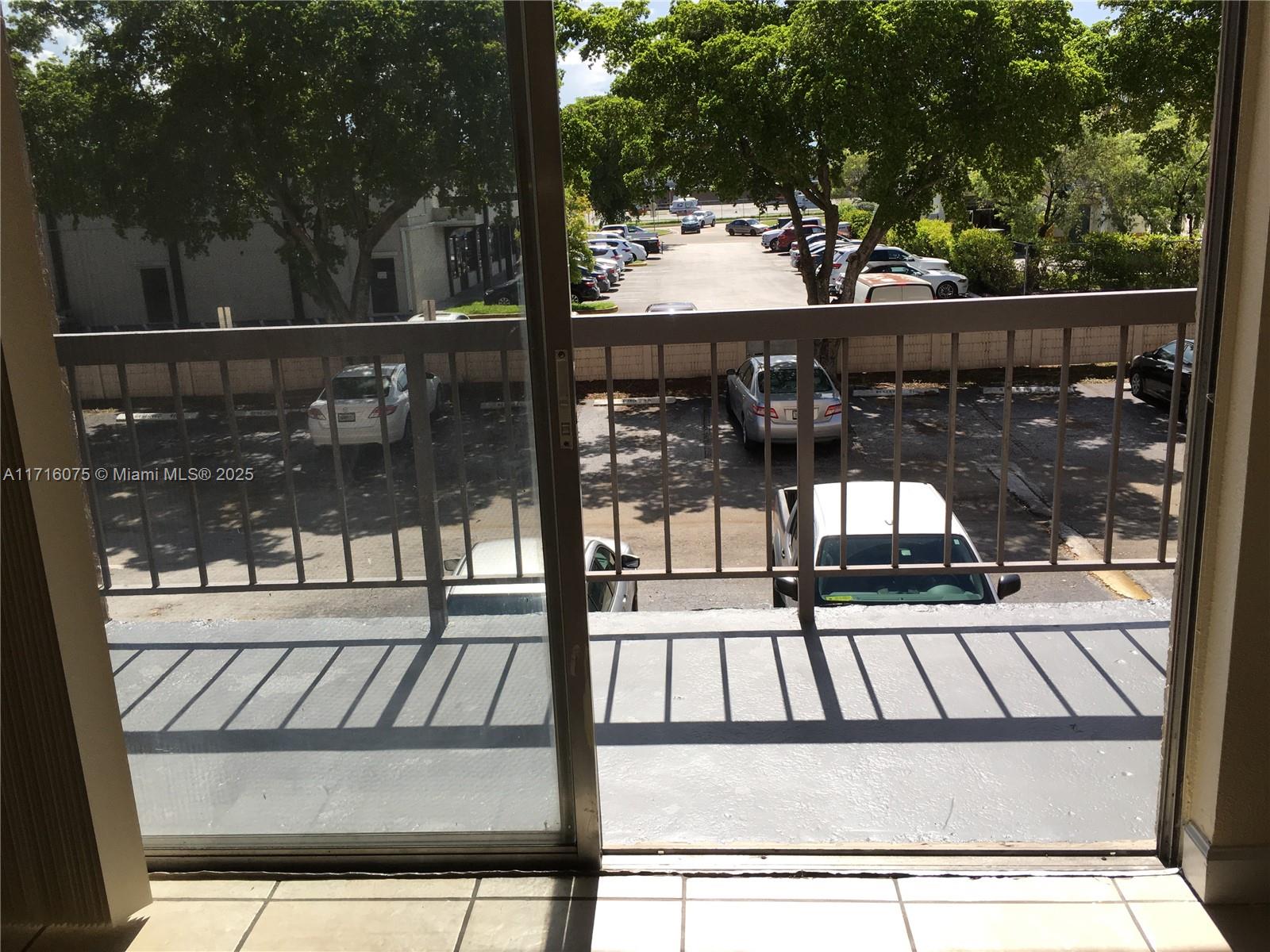 THE BERKELEY CONDO - Residential