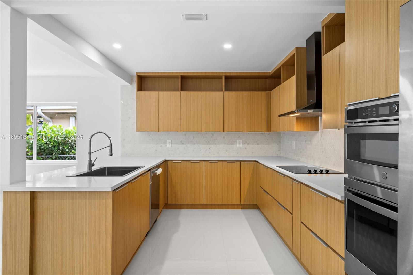 MCALLISTER TERR - Residential