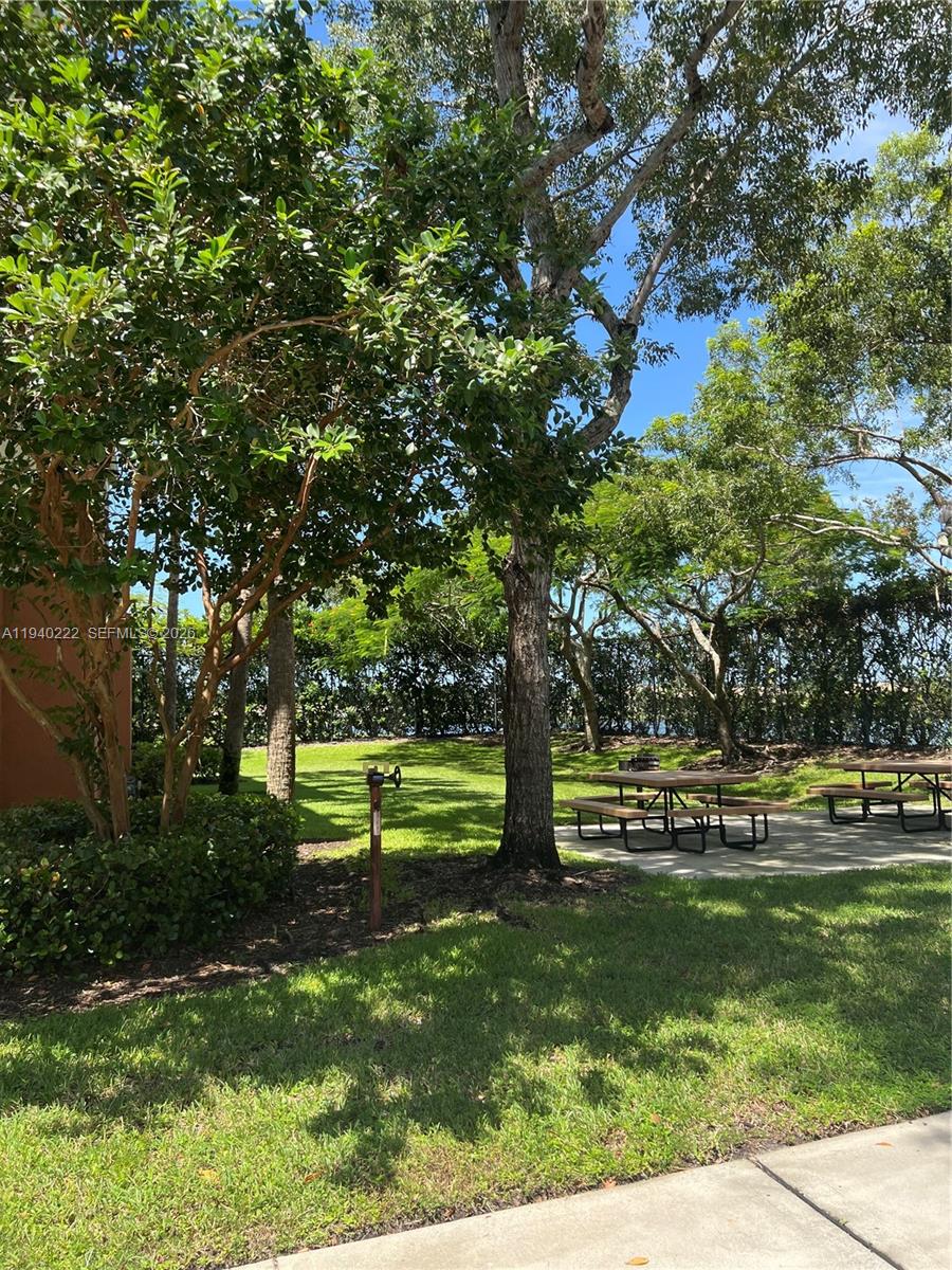 MEZZANO CONDO - Residential