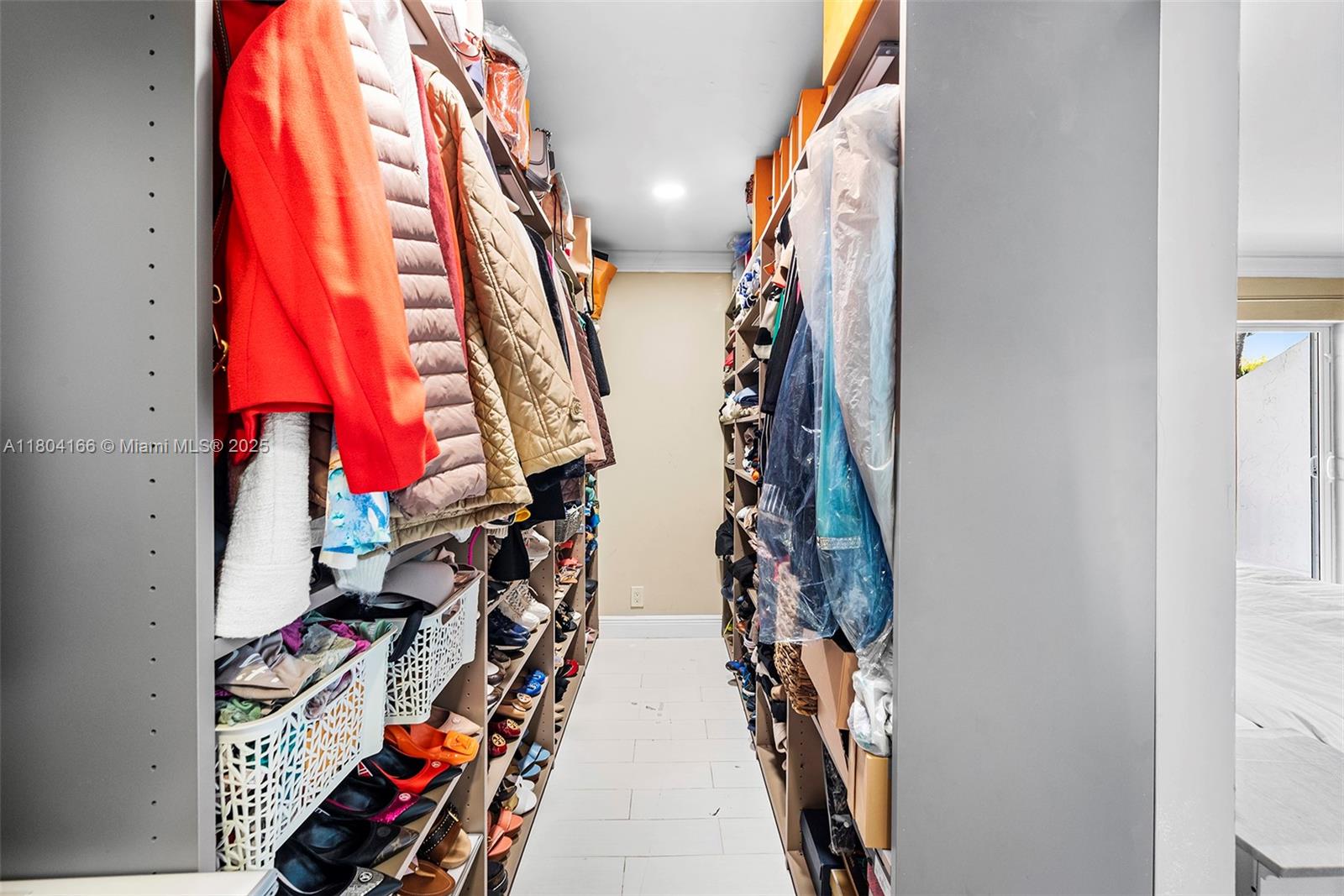 SHORELAND ESTATES CONDO - Residential