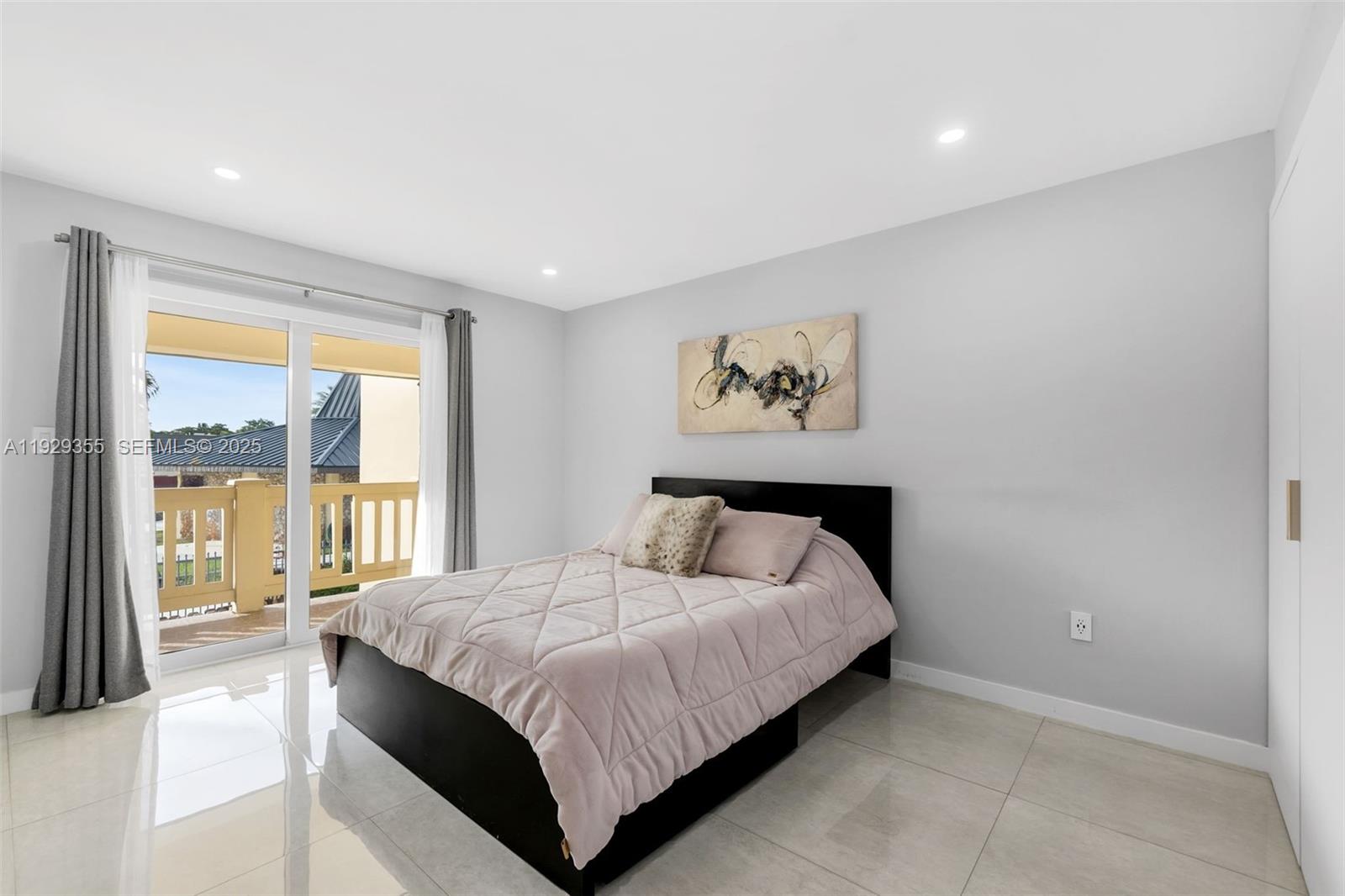 KENDALE LK TOWNHOUSE COND - Residential