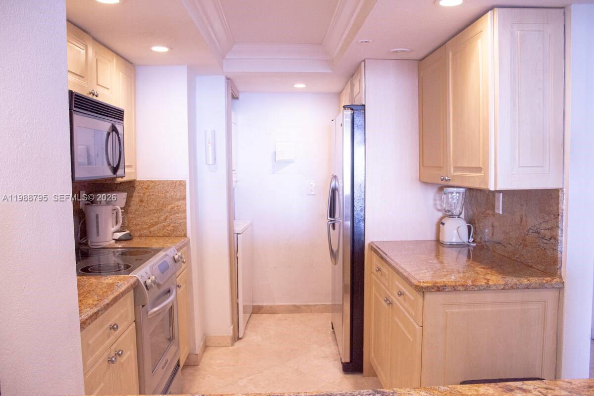 VENETIA CONDO - Residential Lease