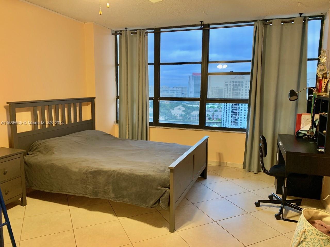 OLYMPUS CONDO PHASE - Residential