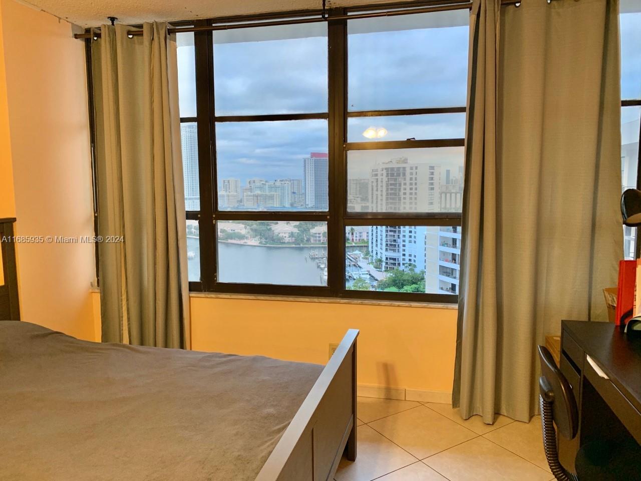 OLYMPUS CONDO PHASE - Residential