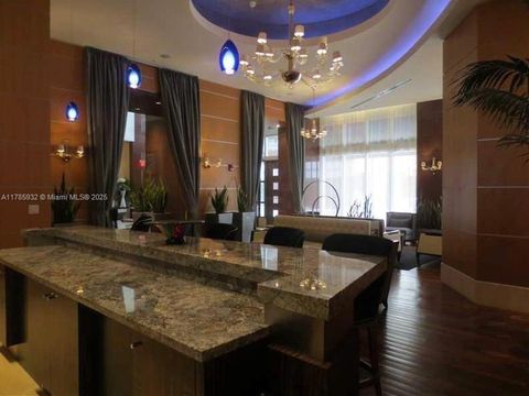 253 NE 2nd St 324 Miami FL 33132