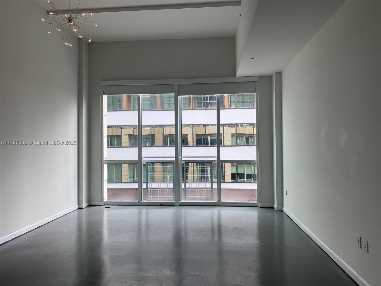 253 NE 2nd St 324