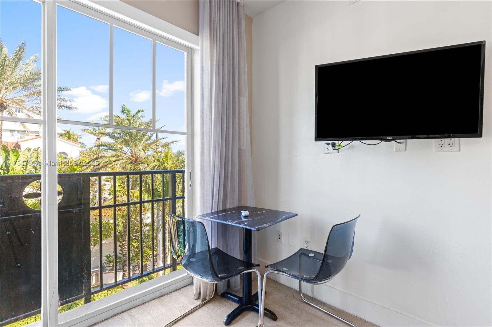 THE STRAND ON OCEAN DRIVE - Residential