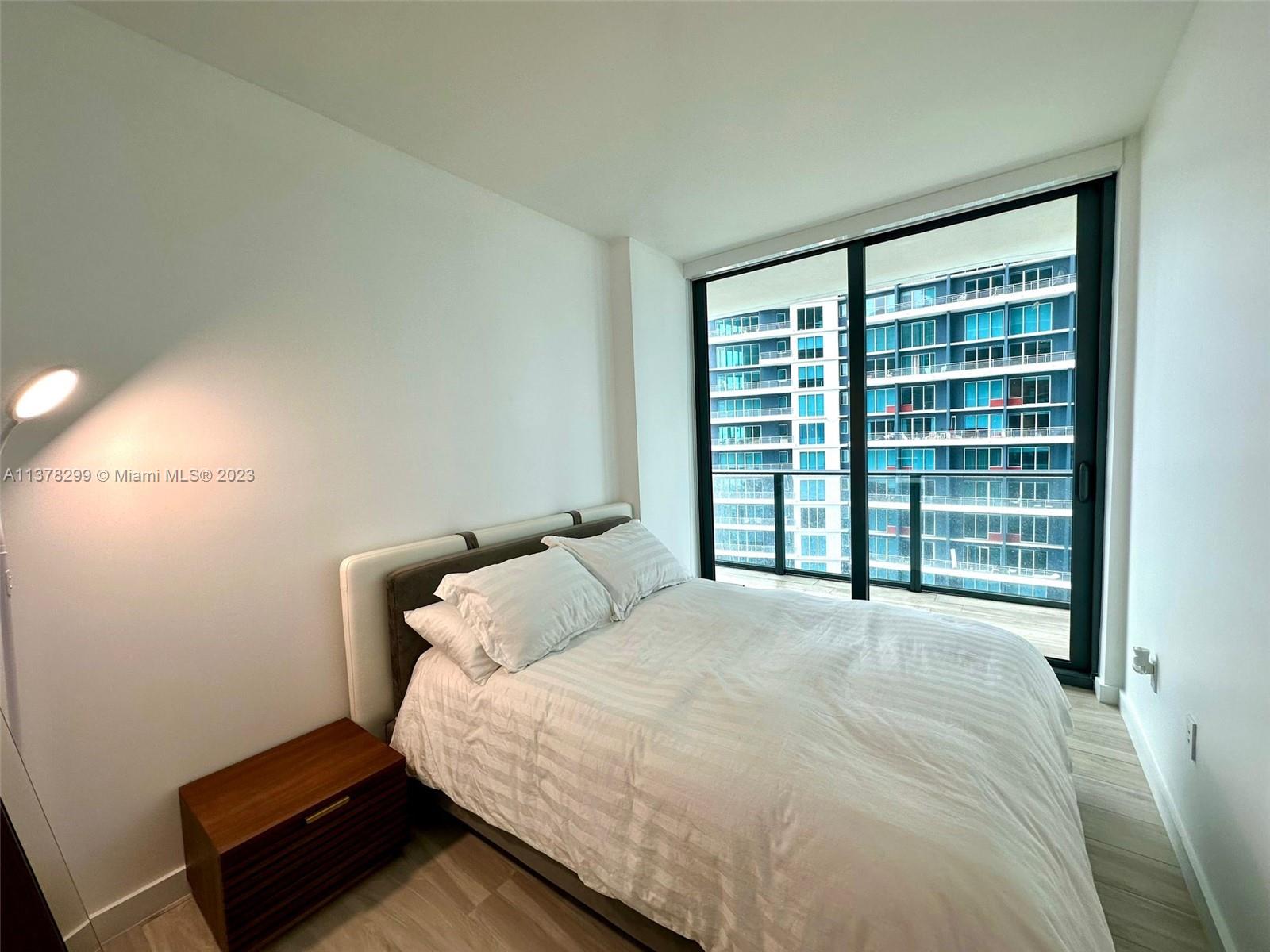 Photo 9 of 17 of listing 444376d5-3f20-4916-b5c1-6b9721849af1 condo