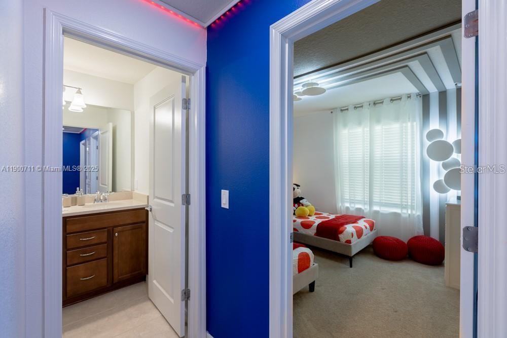 windsor island - Residential