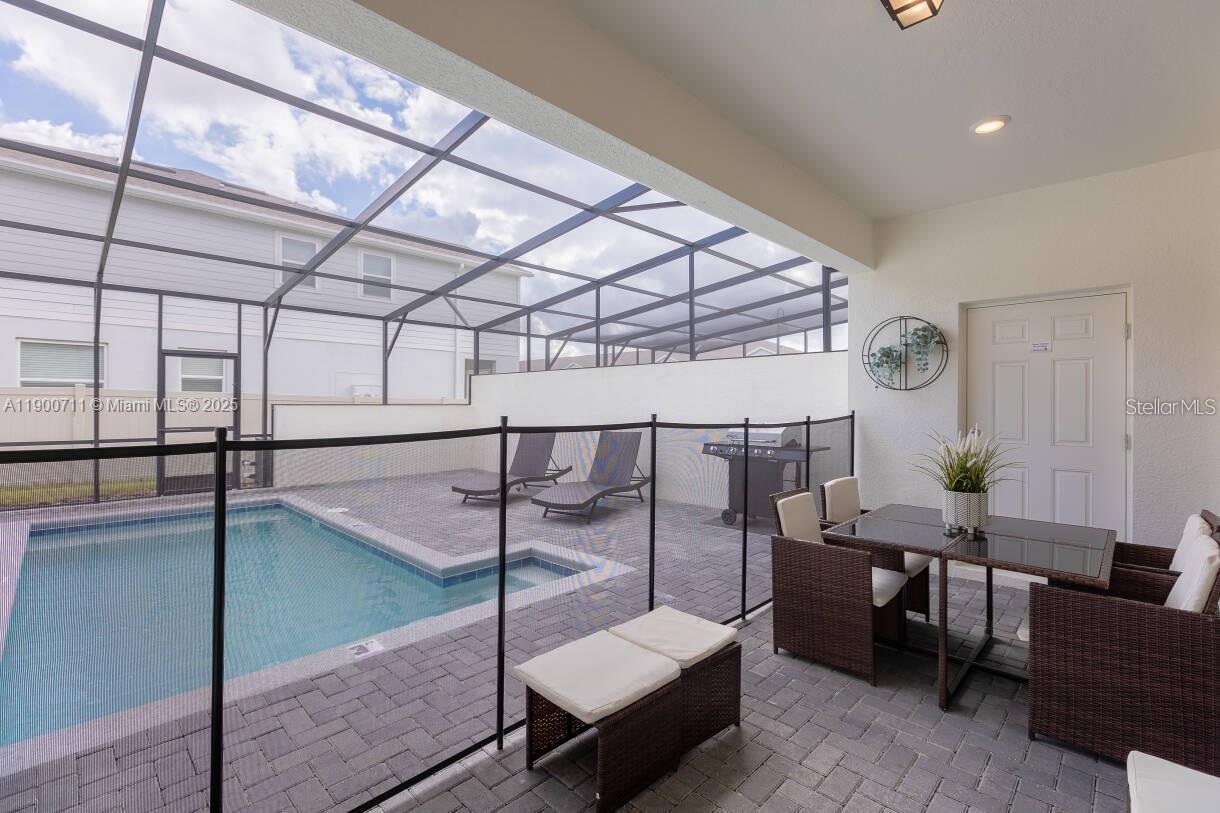 windsor island - Residential