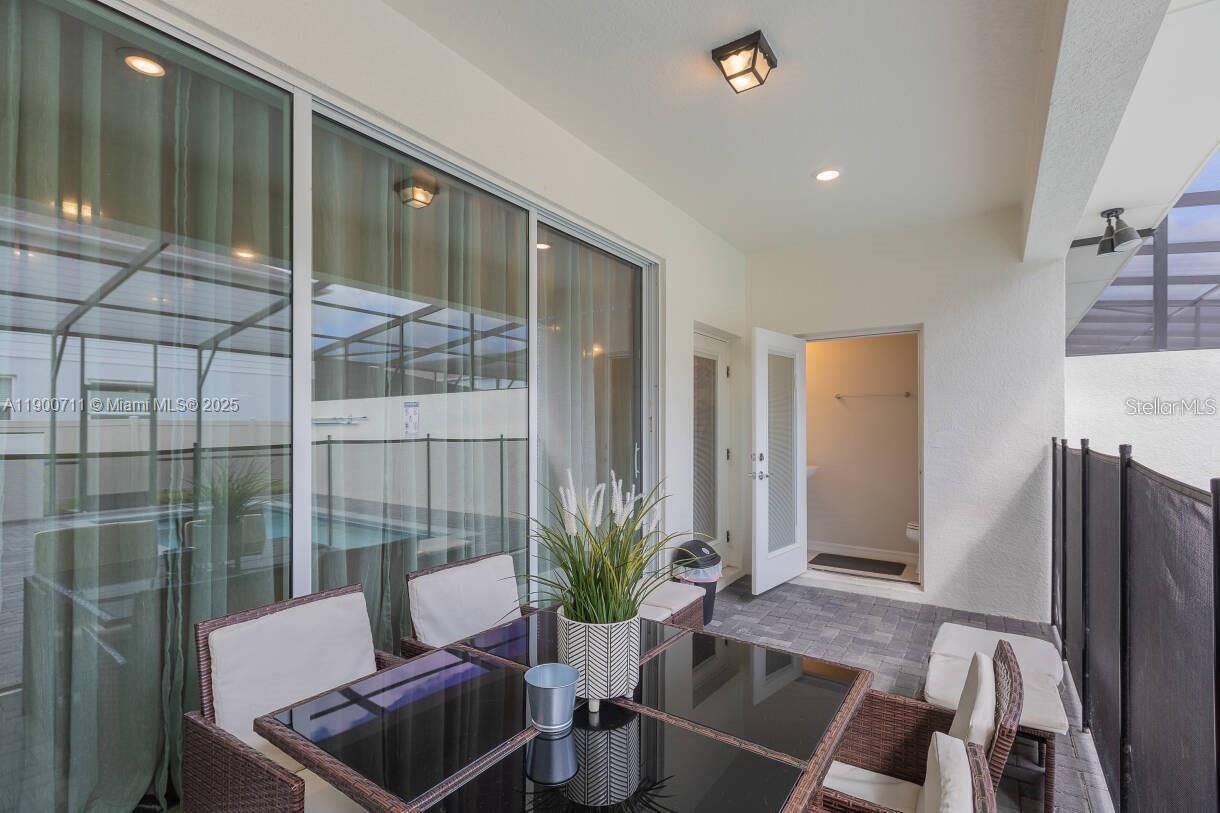 windsor island - Residential