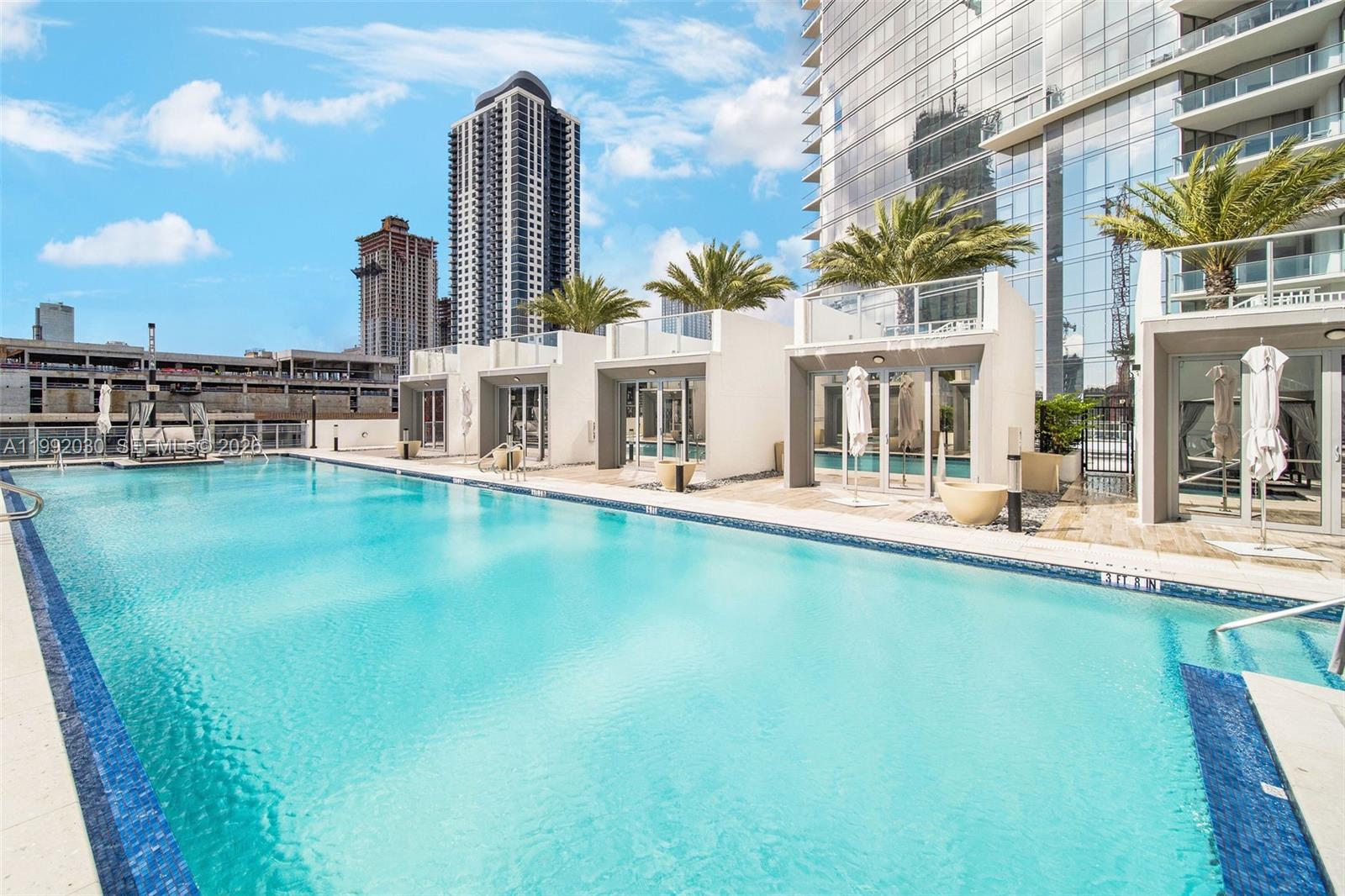 PARAMOUNT MIAMI WORLDCENT - Residential