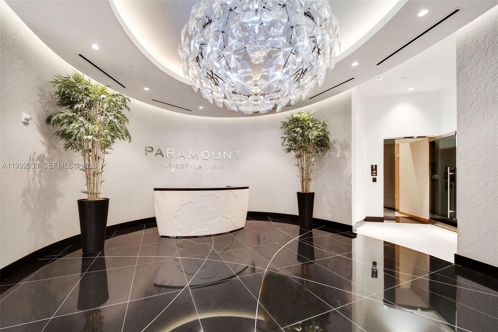 PARAMOUNT MIAMI WORLDCENT - Residential