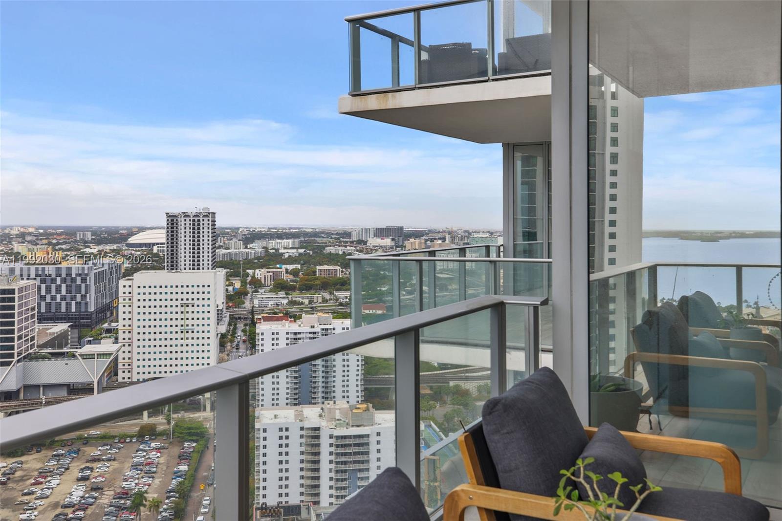 PARAMOUNT MIAMI WORLDCENT - Residential