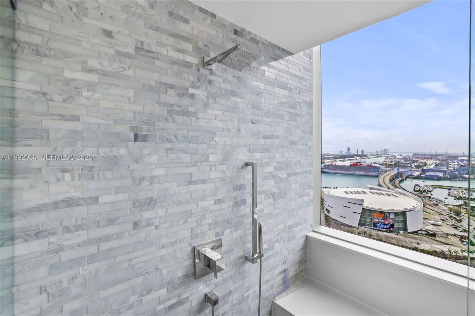 PARAMOUNT MIAMI WORLDCENT - Residential